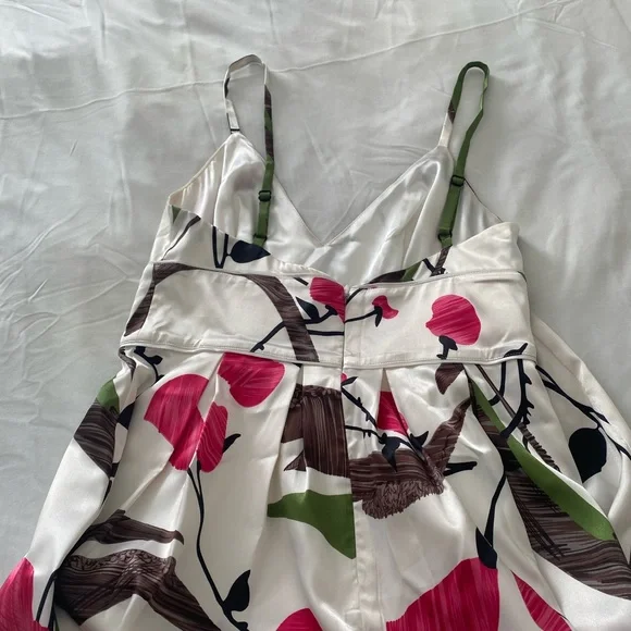 Marciano dress.  Spaghetti traps adjustable, florals with pink , green and brown - Picture 3 of 7